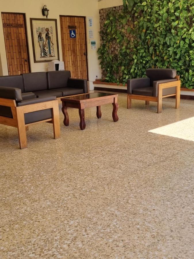 Hotel La Siesta Liberia Buitenkant foto